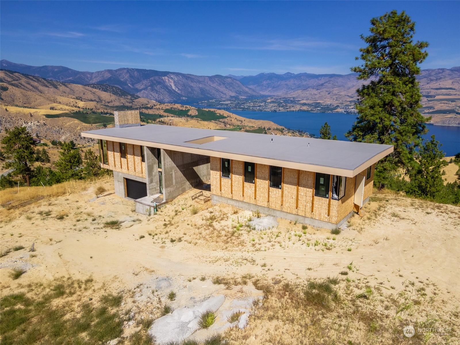 288 Hawks Ridge Road Chelan, WA 98816 - Photo 2 of 14 Gallery Image 2