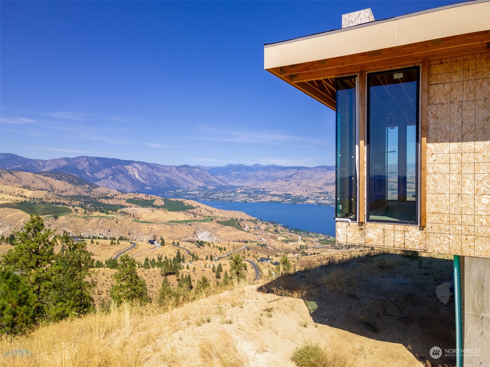 288 Hawks Ridge Road Chelan, WA 98816 - Photo 4 of 14 Gallery Image 4