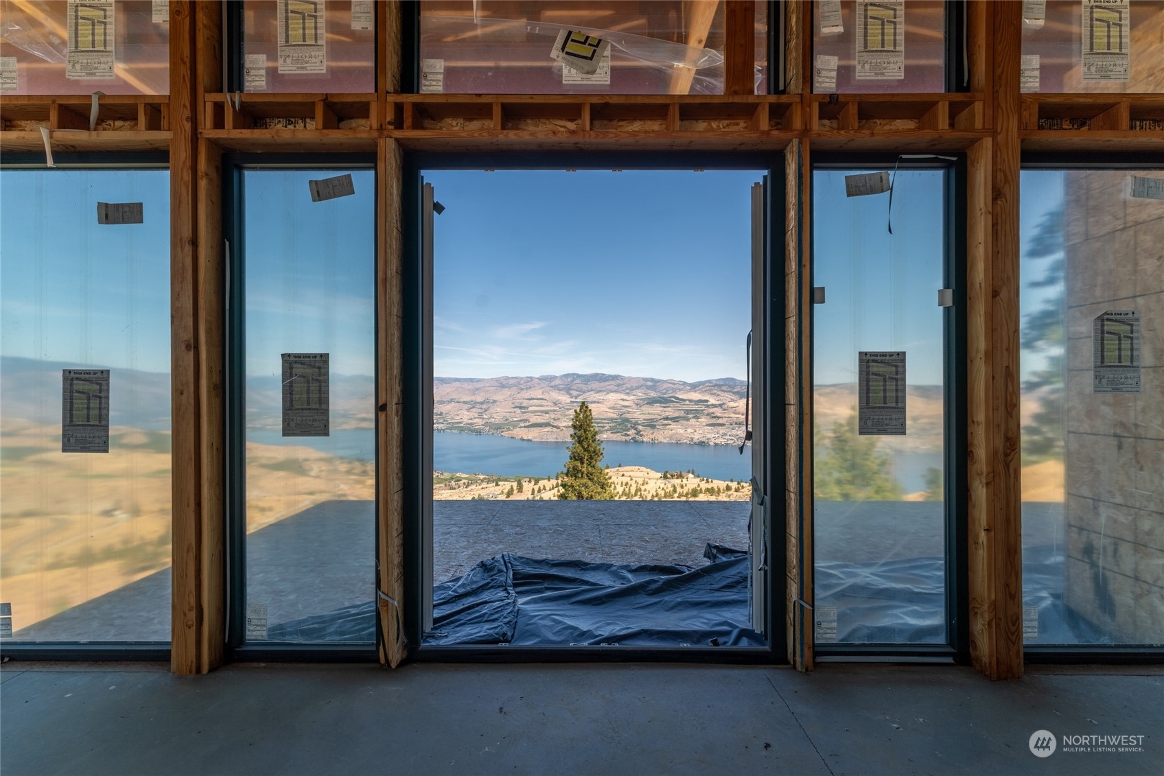 288 Hawks Ridge Road Chelan, WA 98816 - Photo 10 of 14 Gallery Image 10