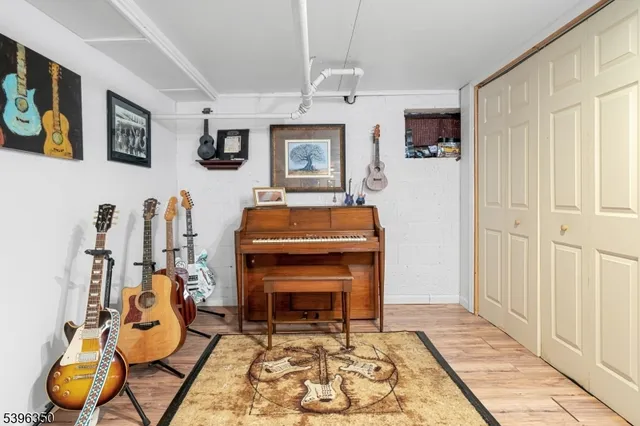 $599,000 | 21 Sunrise Avenue, Bloomingdale, NJ 07403