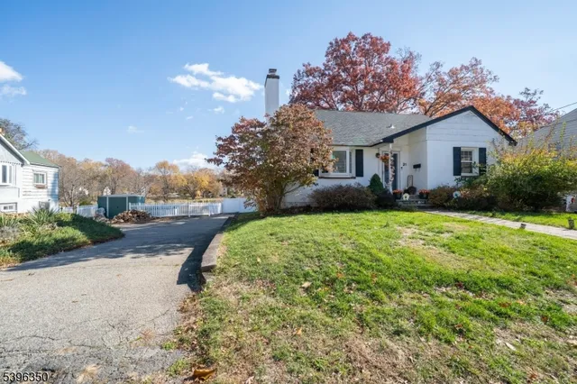 $599,000 | 21 Sunrise Avenue, Bloomingdale, NJ 07403