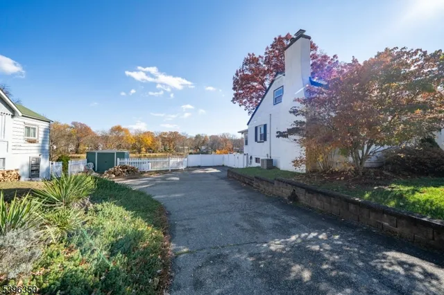 $599,000 | 21 Sunrise Avenue, Bloomingdale, NJ 07403