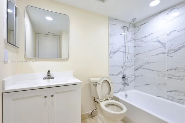 $1,675 | 10016 Twin Lakes Drive, Unit 36C, Coral Springs, FL 33071