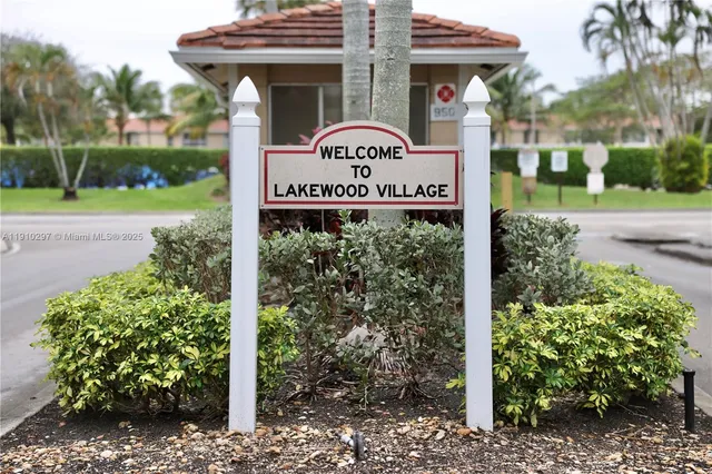 $1,675 | 10016 Twin Lakes Drive, Unit 36C, Coral Springs, FL 33071