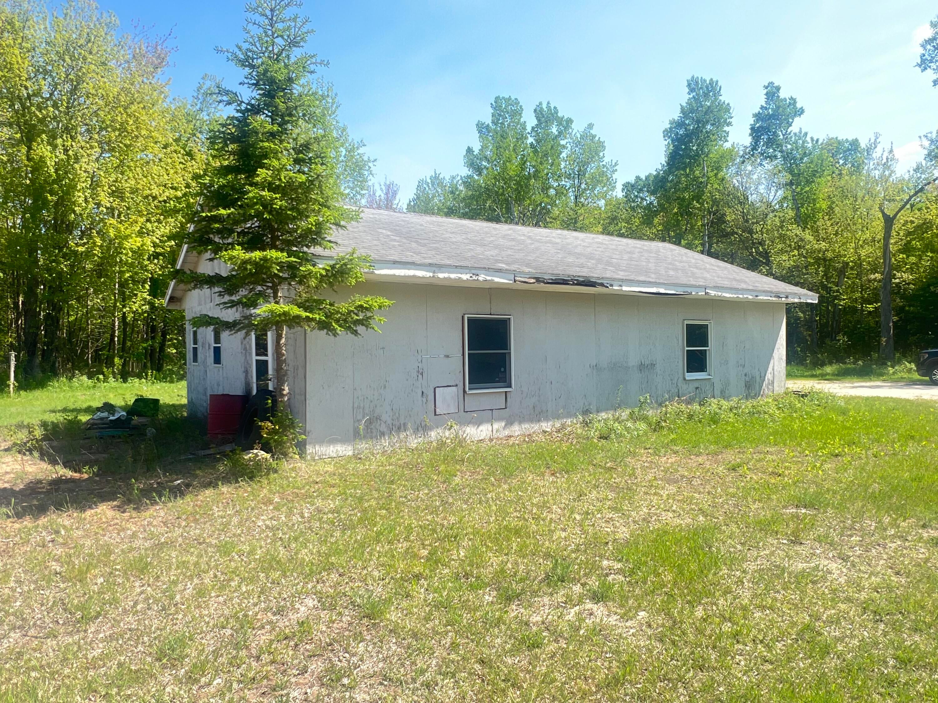 1020 West 20 Mile Road Dafter, MI 49724 - Photo 5 of 33 Gallery Image 5