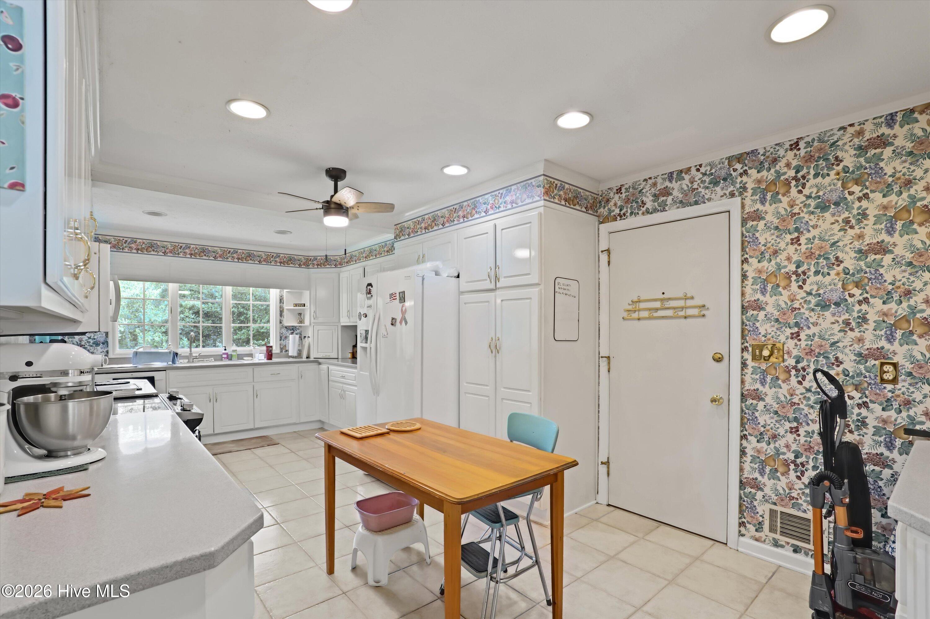 1334 Evans Road Aiken, SC 29803 - Photo 4 of 58