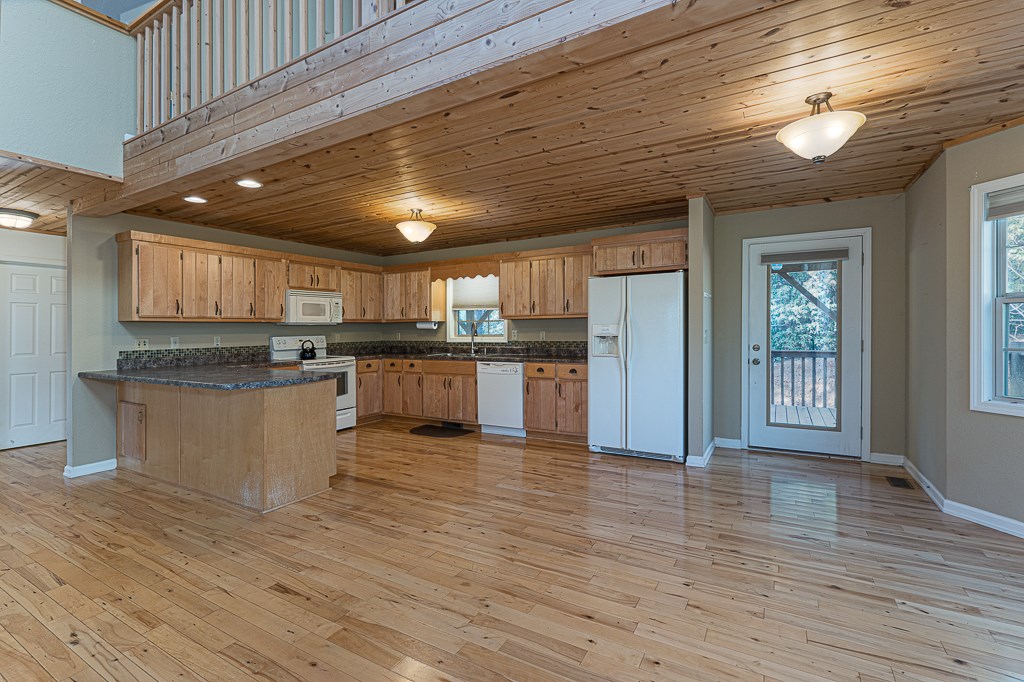 955 Burger Road Murphy, NC 28906 - Photo 5 of 42 Gallery Image 5