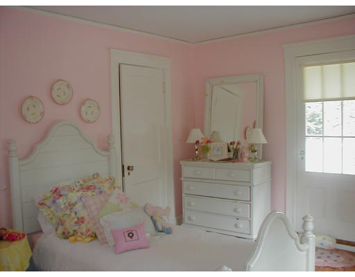 19 Emmonsdale Road Boston, MA 02132 - Photo 6 of 9 Gallery Image 6
