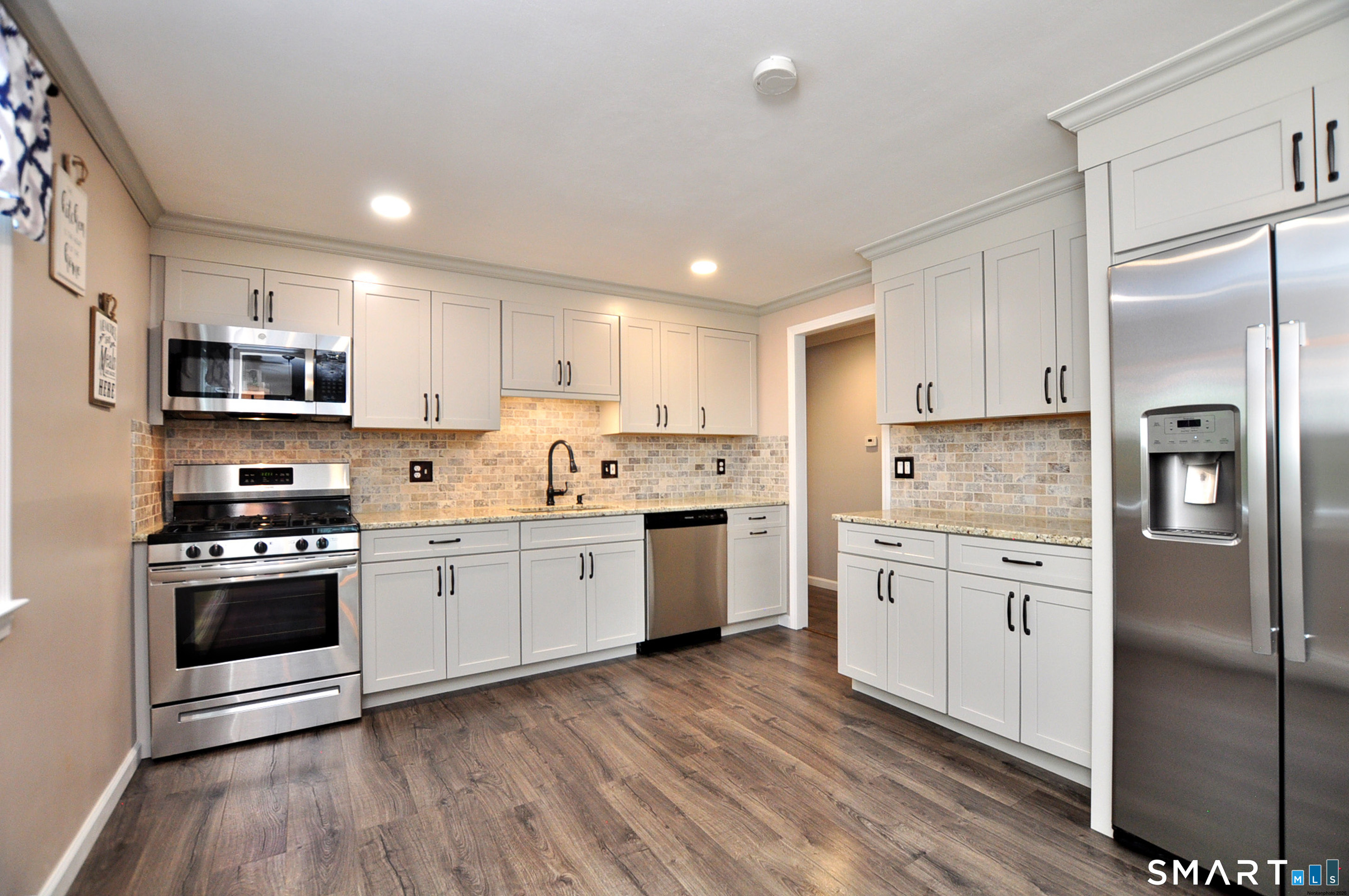 85 Winthrop Road Windsor, CT 06095 - Photo 10 of 36