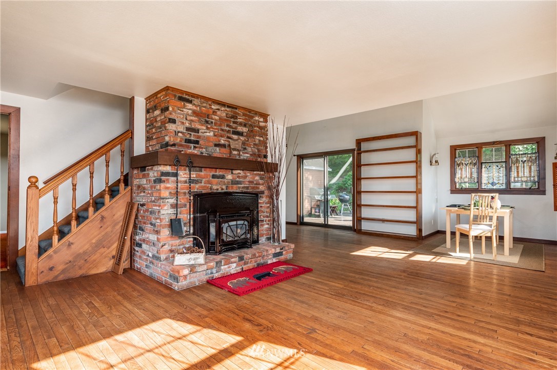 5012 Bakerview Road Oak Harbor, WA 98277 - Photo 5 of 25 Gallery Image 5