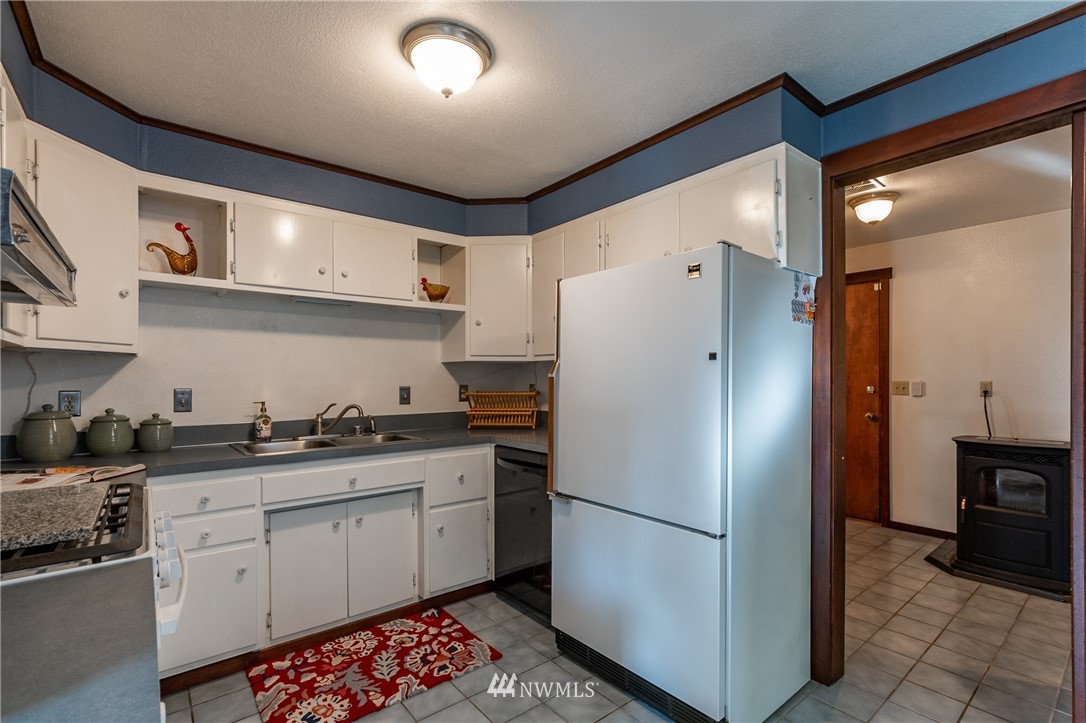 5012 Bakerview Road Oak Harbor, WA 98277 - Photo 10 of 25 Gallery Image 10