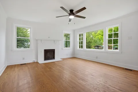 $288,000 | 406 Pickens Lane, Columbia, TN 38401