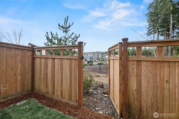 $899,950 | 23978 Lily Place Southeast, Black Diamond, WA 98010