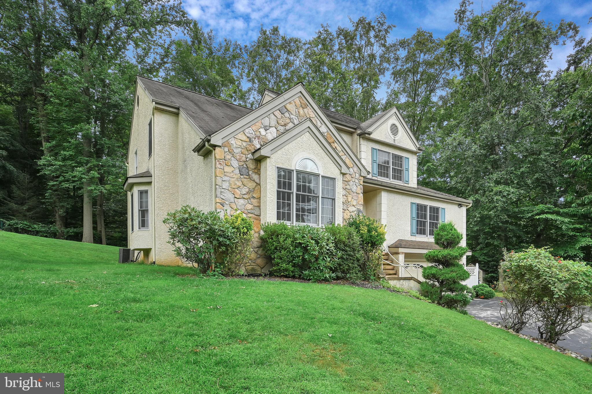 817 Cedar Grove Road Broomall, PA 19008 - Photo 2 of 38 Gallery Image 2