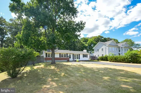 $590,000 | 5924 Cauba Court, Alexandria, VA 22310