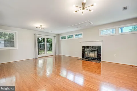 $590,000 | 5924 Cauba Court, Alexandria, VA 22310