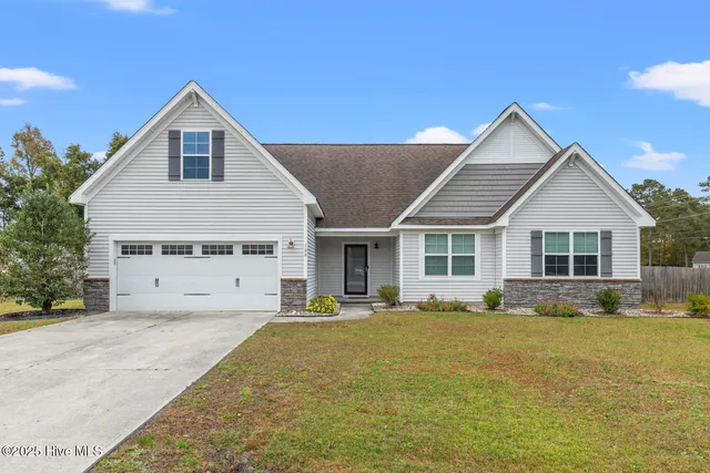 $359,900 | 100 Kenna Court, Jacksonville, NC 28540