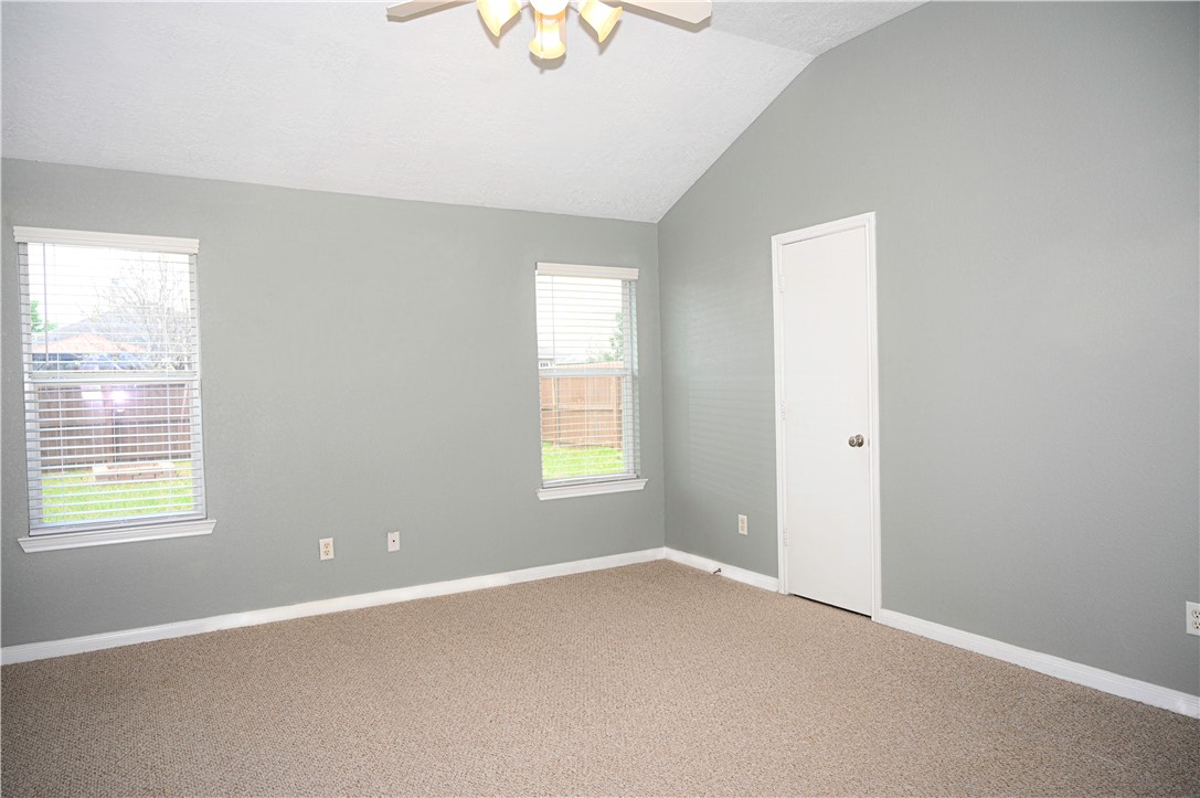 1001 Fallbrook Loop College Station, TX 77845 - Photo 4 of 10