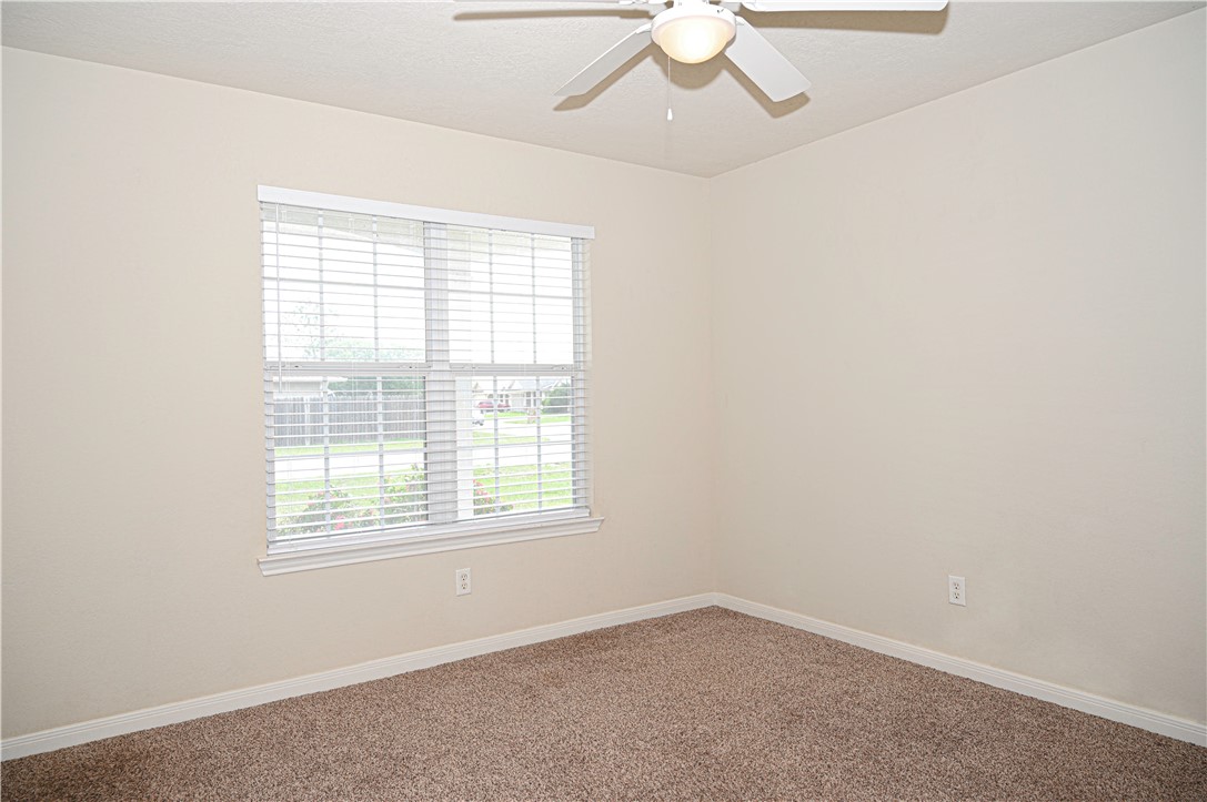 1001 Fallbrook Loop College Station, TX 77845 - Photo 9 of 10