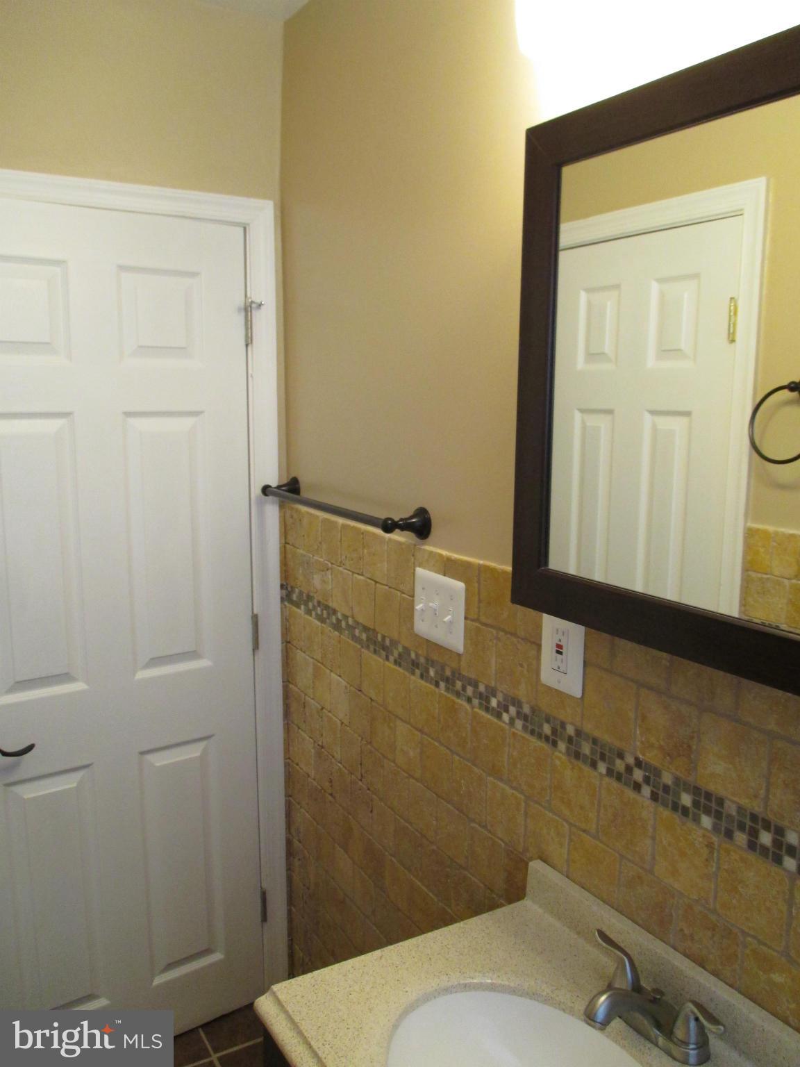 1515 Oakridge Road Baltimore, MD 21218 - Photo 22 of 27 Bath