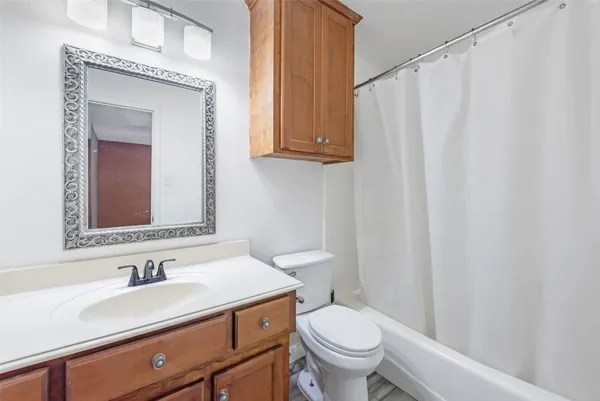 $2,300 | 123 Ballantrae Lane, Houston, TX 77015