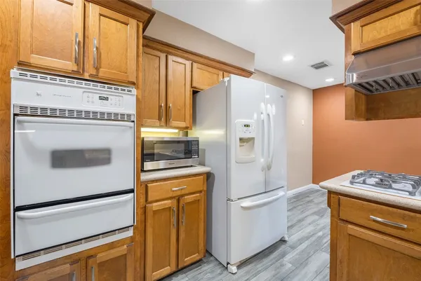 $2,300 | 123 Ballantrae Lane, Houston, TX 77015