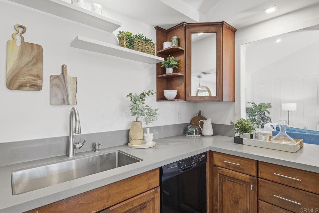 1541 Via Entrada Del Lago San Marcos, CA 92078 - Photo 24 of 44