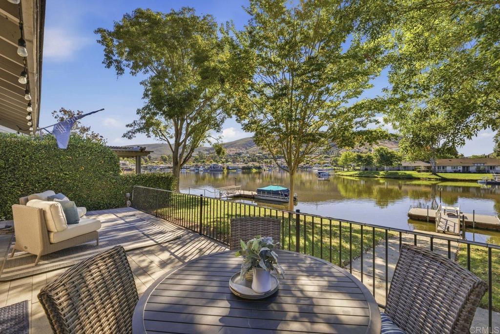 1541 Via Entrada Del Lago San Marcos, CA 92078 - Photo 7 of 44