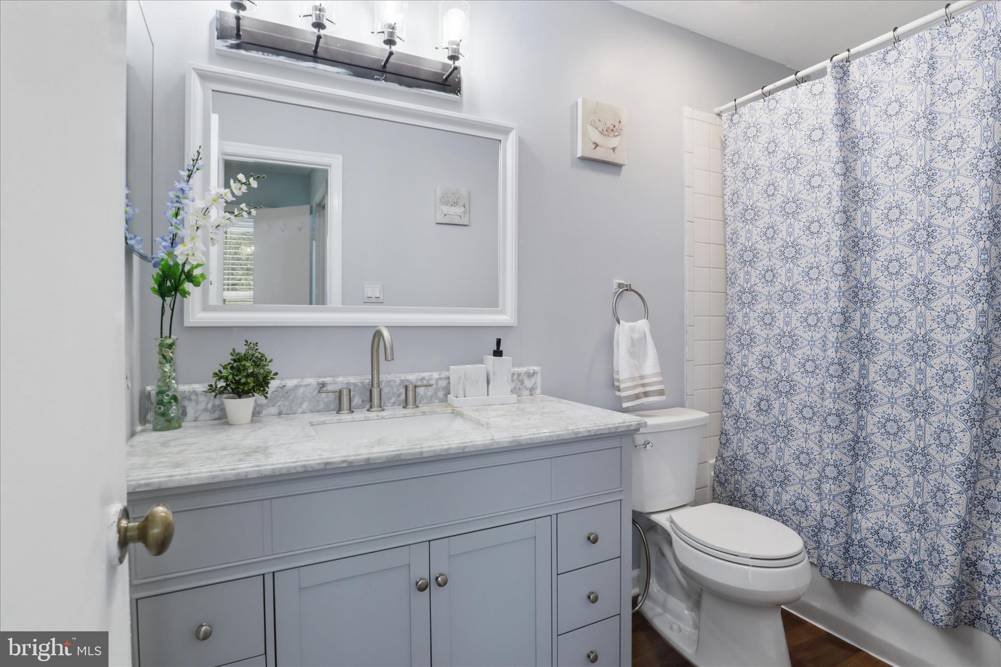 1337 Shallow Ford Road Herndon, VA 20170 - Photo 18 of 38 Primary bathroom