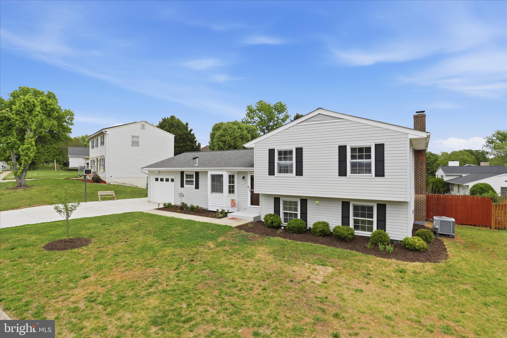 1337 Shallow Ford Road Herndon, VA 20170 - Photo 3 of 38