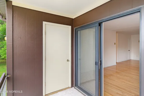 $299,900 | 154 Cross Slope Court, Unit G, Manalapan, NJ 07726