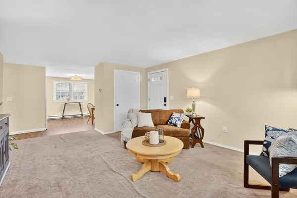 $150,000 | 420 Main Street, Unit 21, Agawam, MA 01001