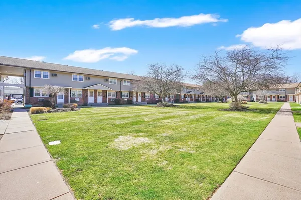 $150,000 | 420 Main Street, Unit 21, Agawam, MA 01001