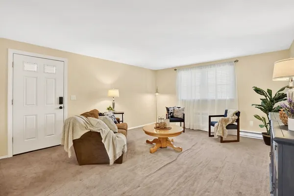$150,000 | 420 Main Street, Unit 21, Agawam, MA 01001