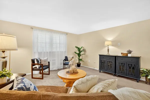 $150,000 | 420 Main Street, Unit 21, Agawam, MA 01001