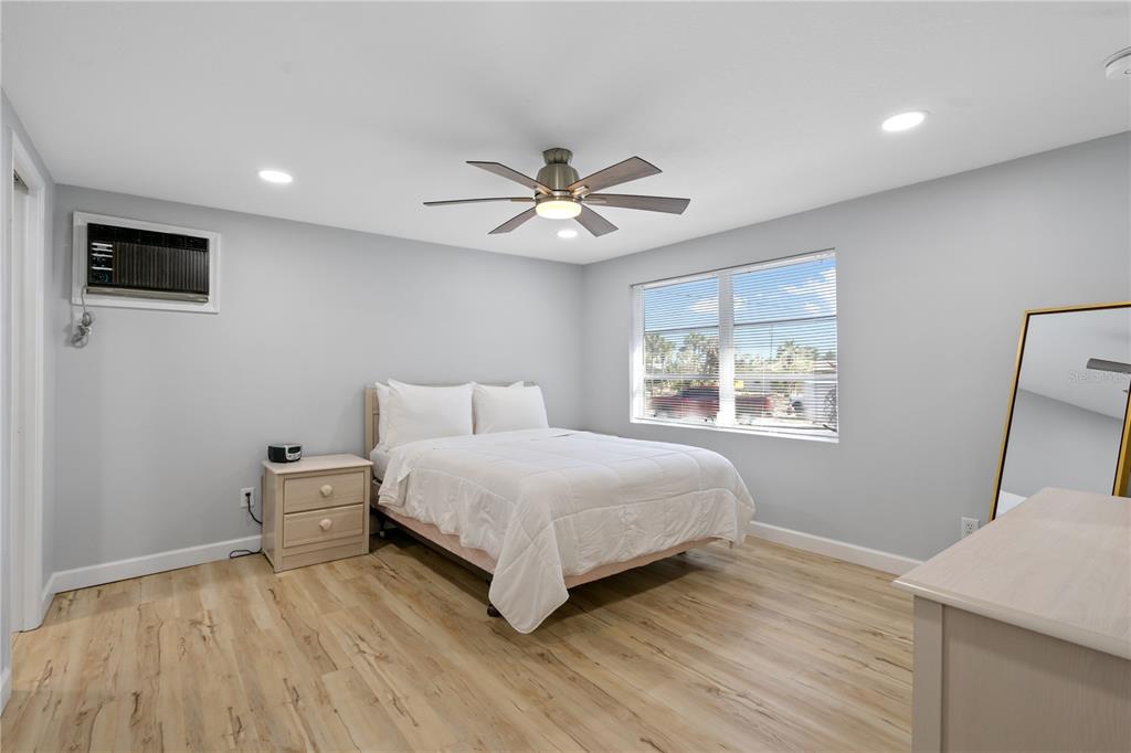 2476 North Beach Road Englewood, FL 34223 - Photo 38 of 58 Gallery Image 38