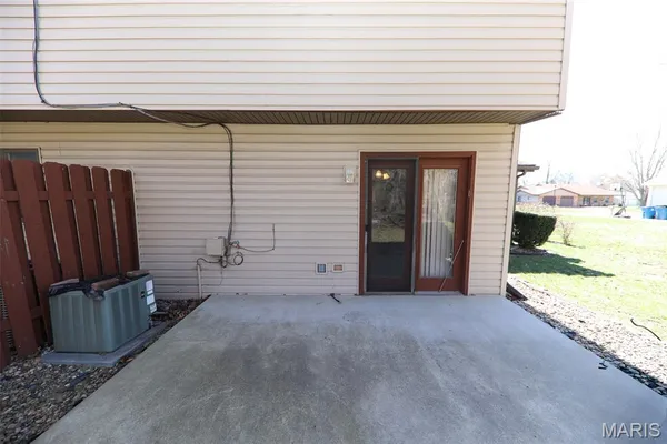 $190,000 | 919 Westwood Road, Maryville, IL 62062