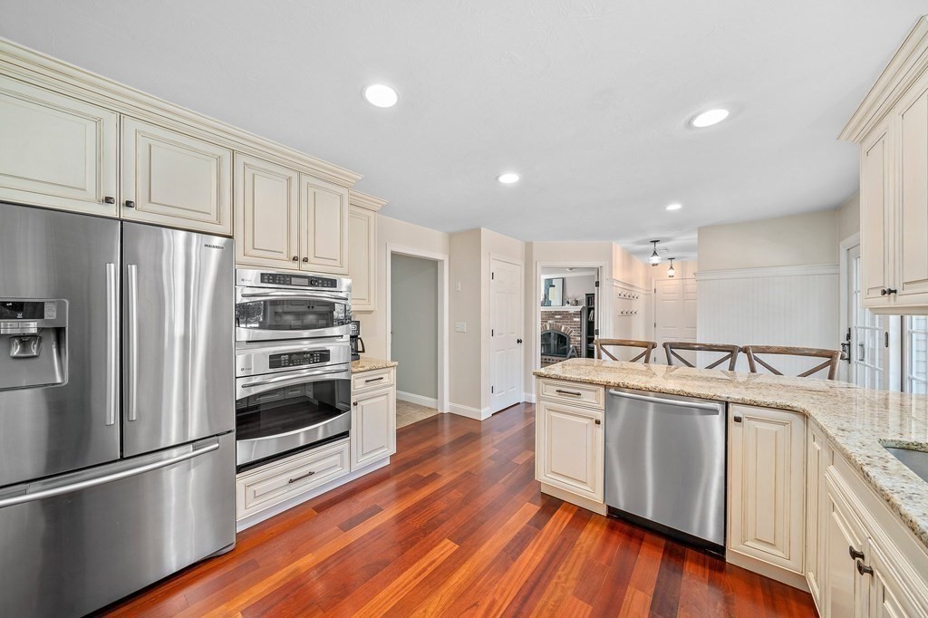 1 Ridgewood Path Foxboro, MA 02035 - Photo 7 of 41 Gallery Image 7
