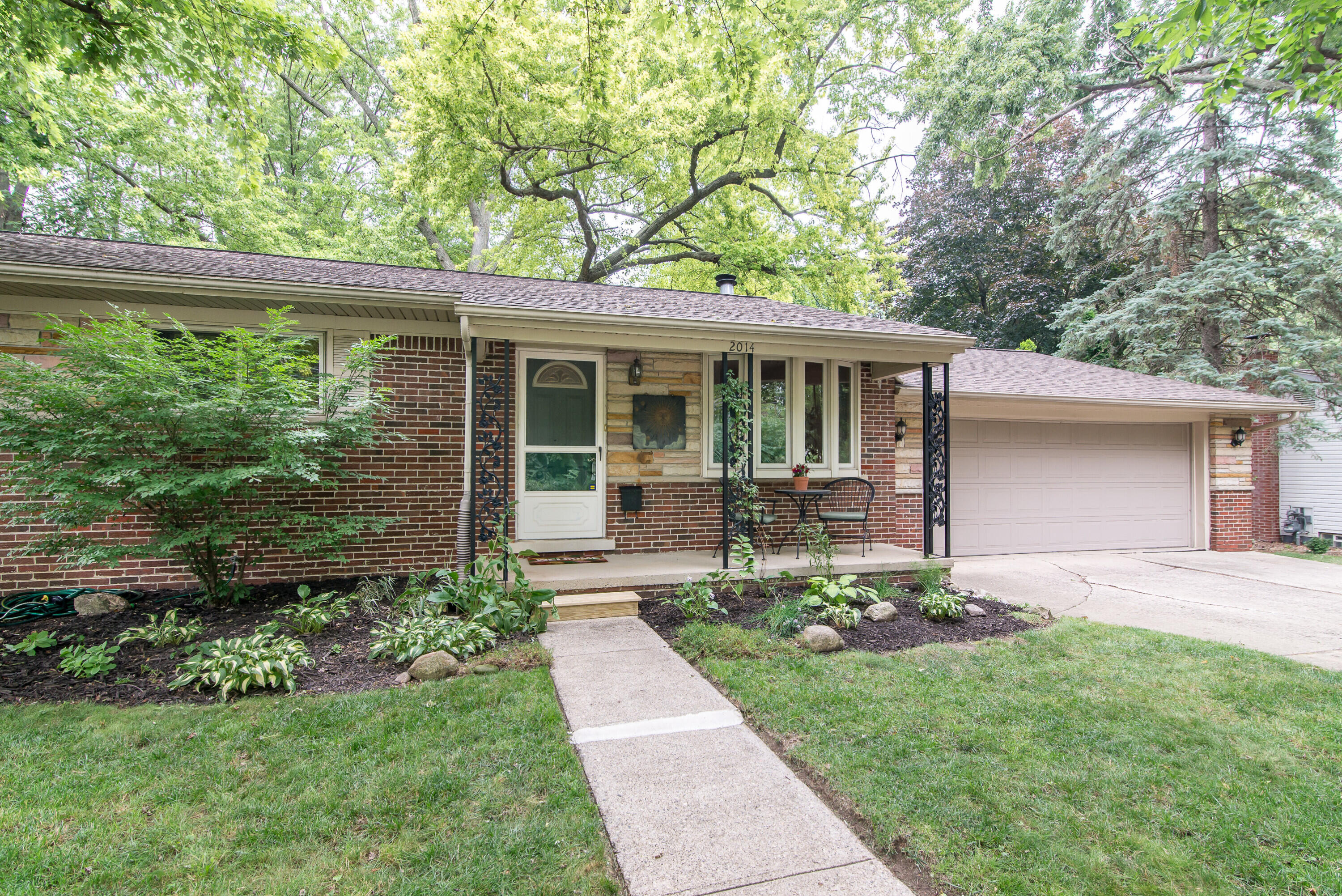 2014 Whittier Road Ypsilanti, MI 48197 - Photo 2 of 35 001_3