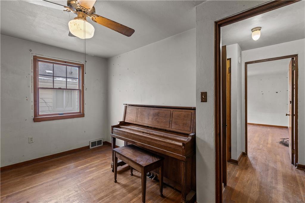 11690 Center Street Irwin, PA 15642 - Photo 15 of 28