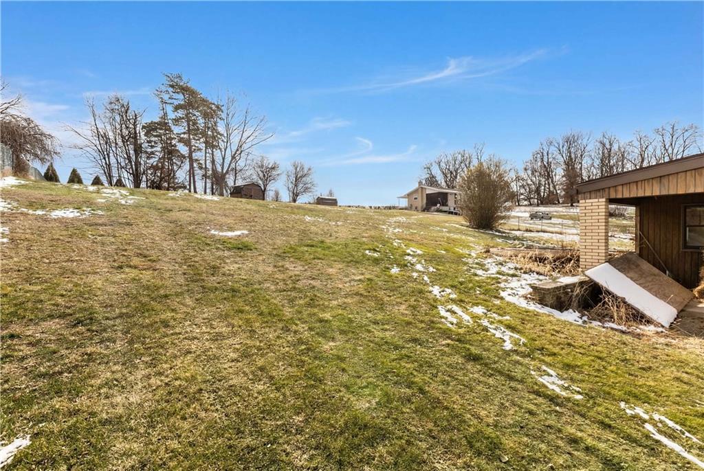 11690 Center Street Irwin, PA 15642 - Photo 5 of 28