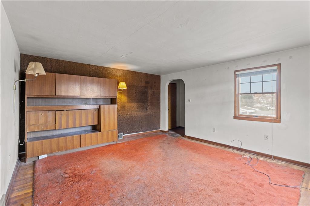 11690 Center Street Irwin, PA 15642 - Photo 7 of 28