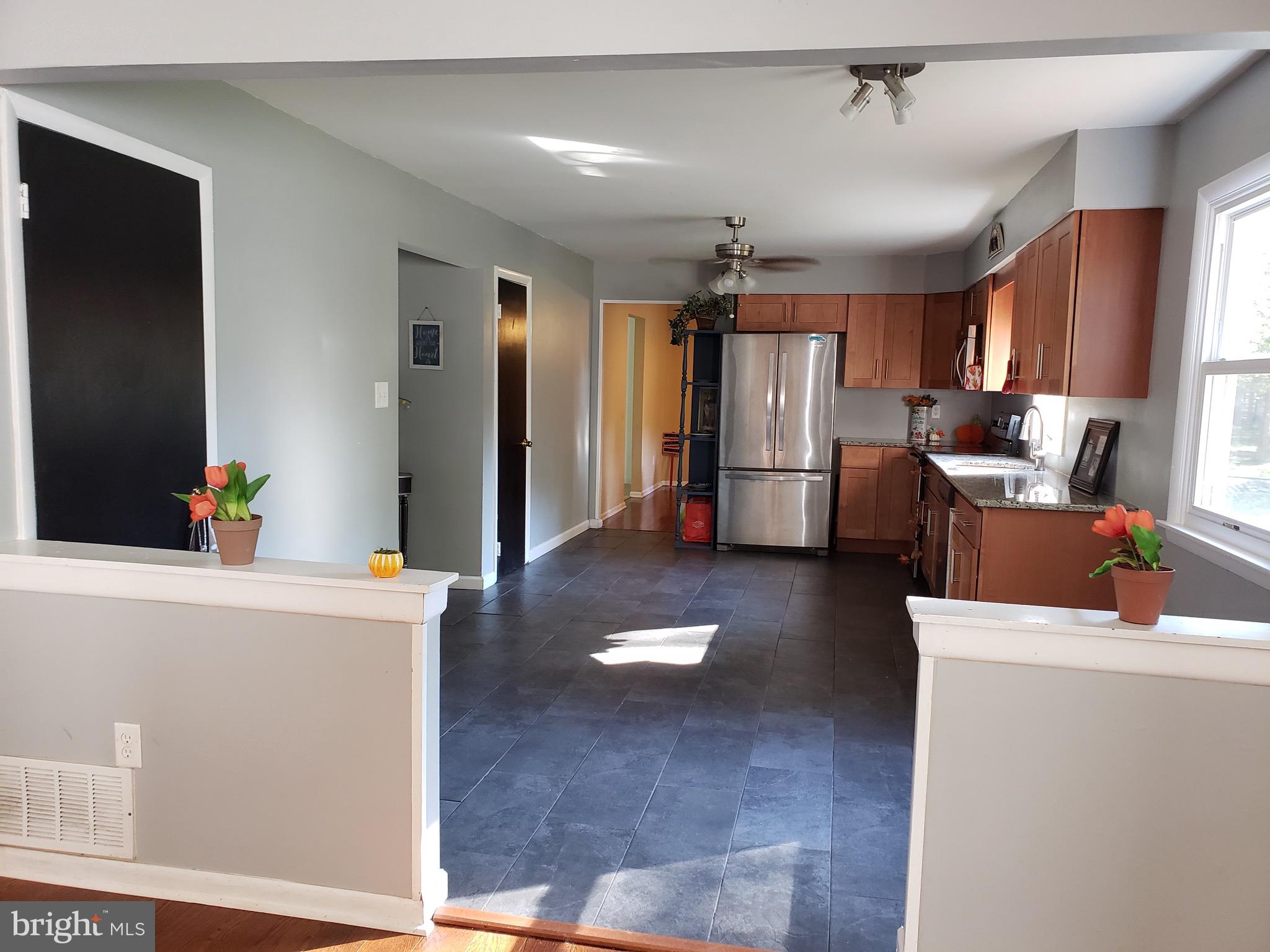 75 Avenue Road Tabernacle, NJ 08088 - Photo 8 of 15 Open kitchen towards greatroom