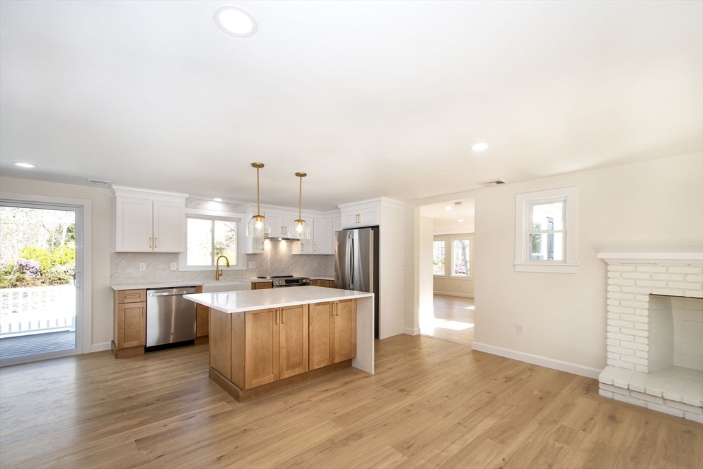 1066 Millstone Road Brewster, MA 02631 - Photo 4 of 38