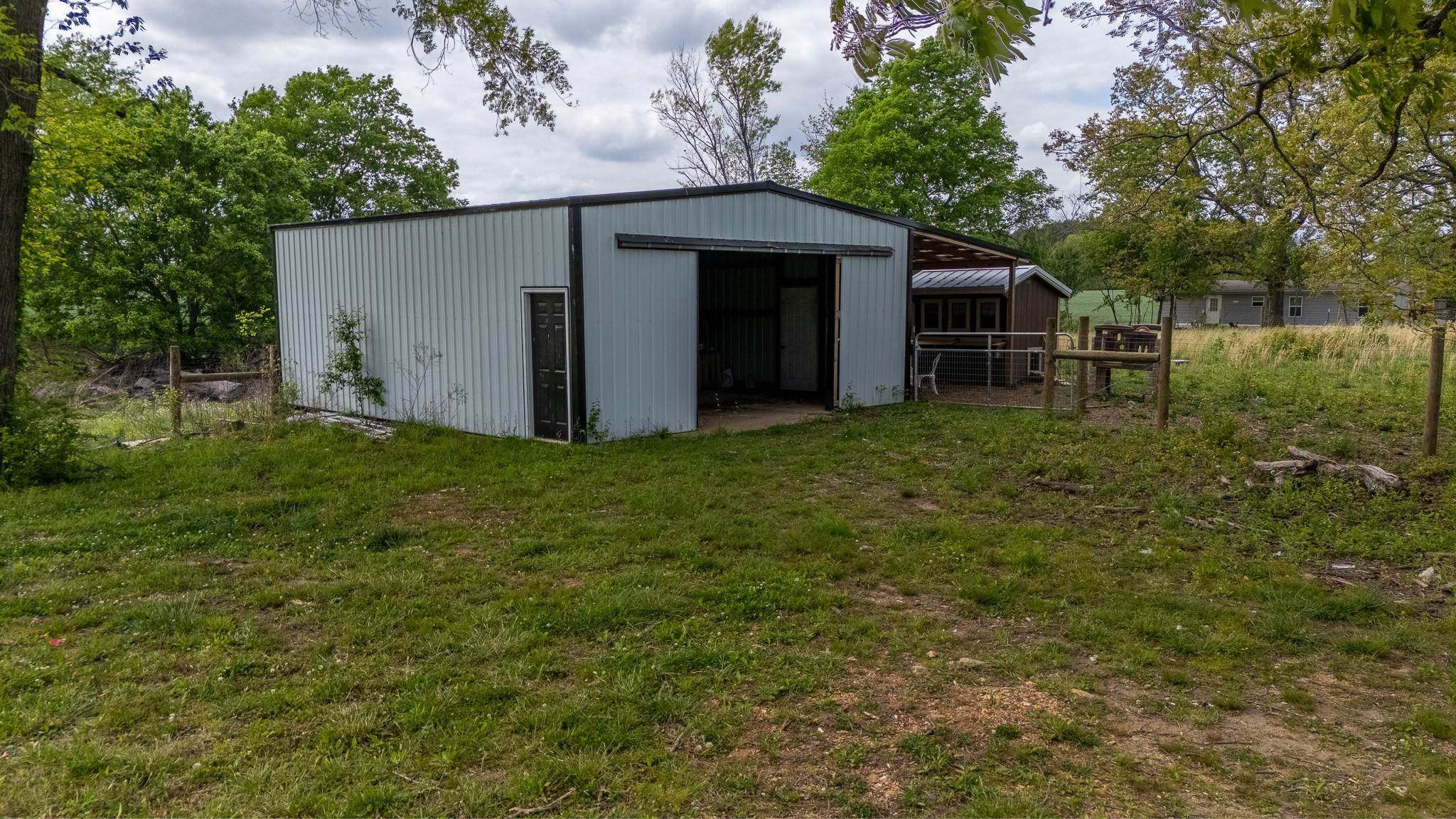 521 Revilo Road Leoma, TN 38468 - Photo 4 of 14 a view of a house with a yard