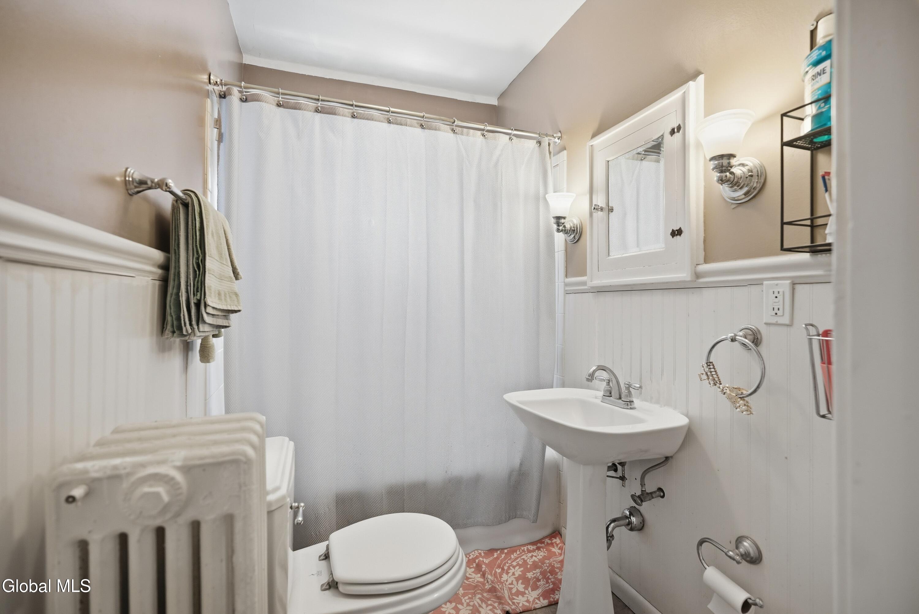 128 Old Loudon Road Colonie, NY 12110 - Photo 12 of 24 11