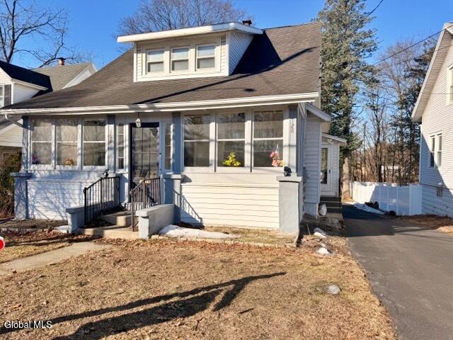 128 Old Loudon Road Colonie, NY 12110 - Photo 2 of 24 IMG_3751 Medium