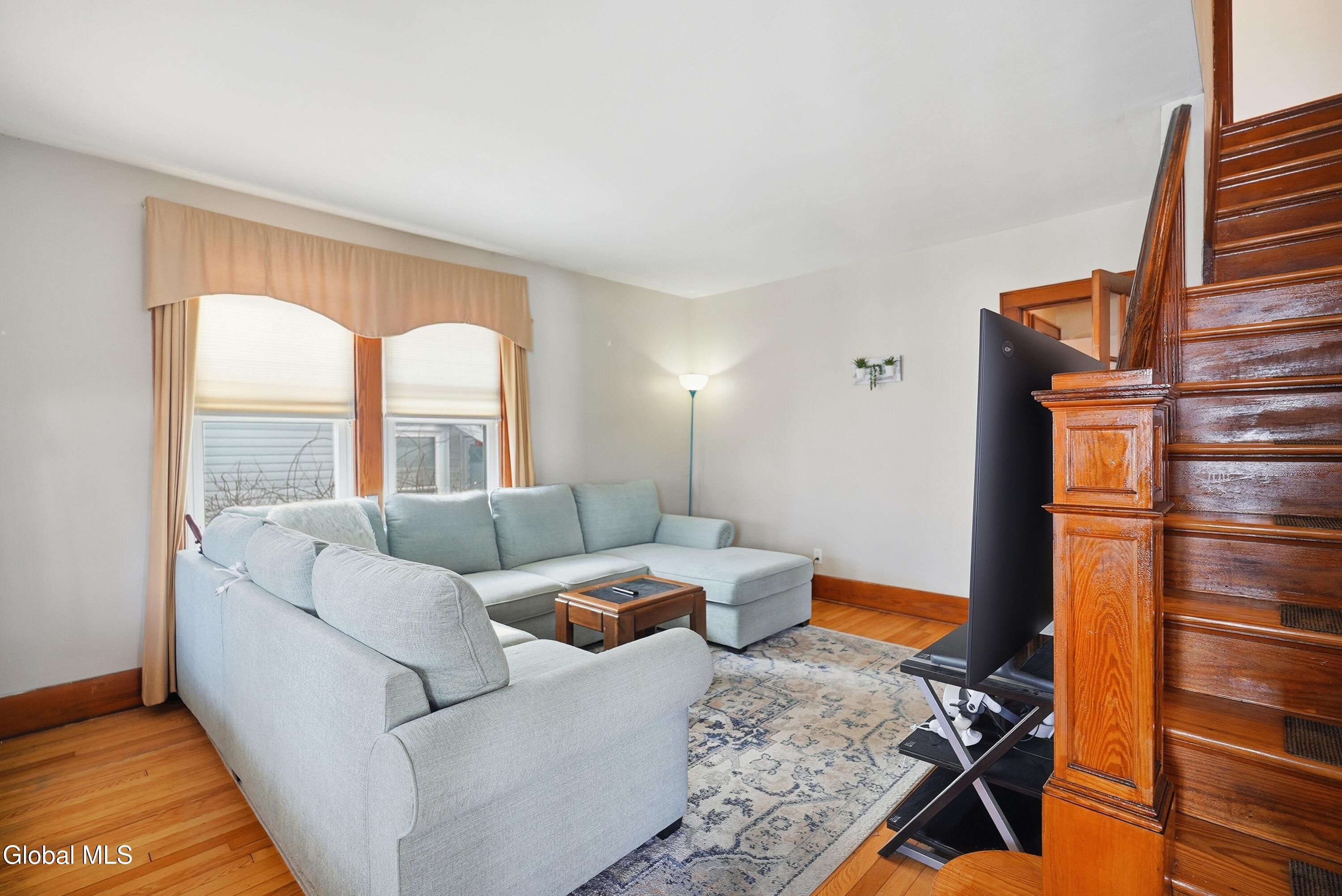 128 Old Loudon Road Colonie, NY 12110 - Photo 4 of 21 3