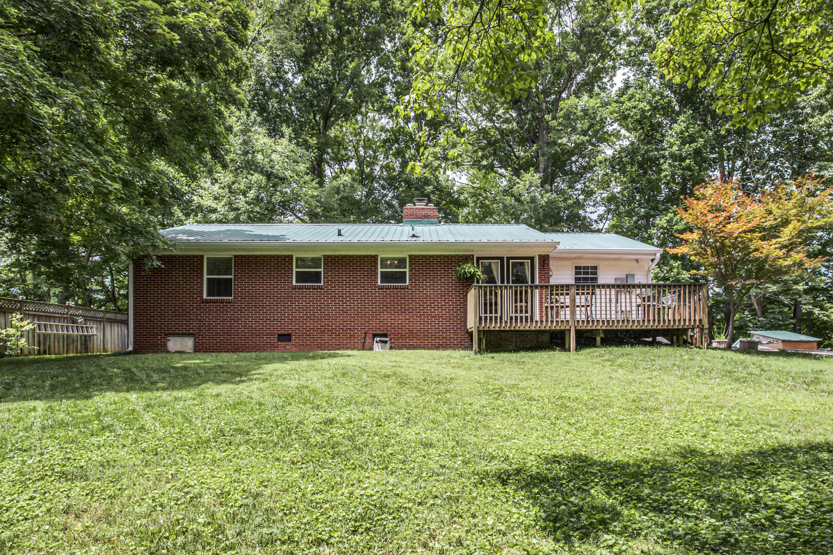 01_HartOrchardRoad_116_Front