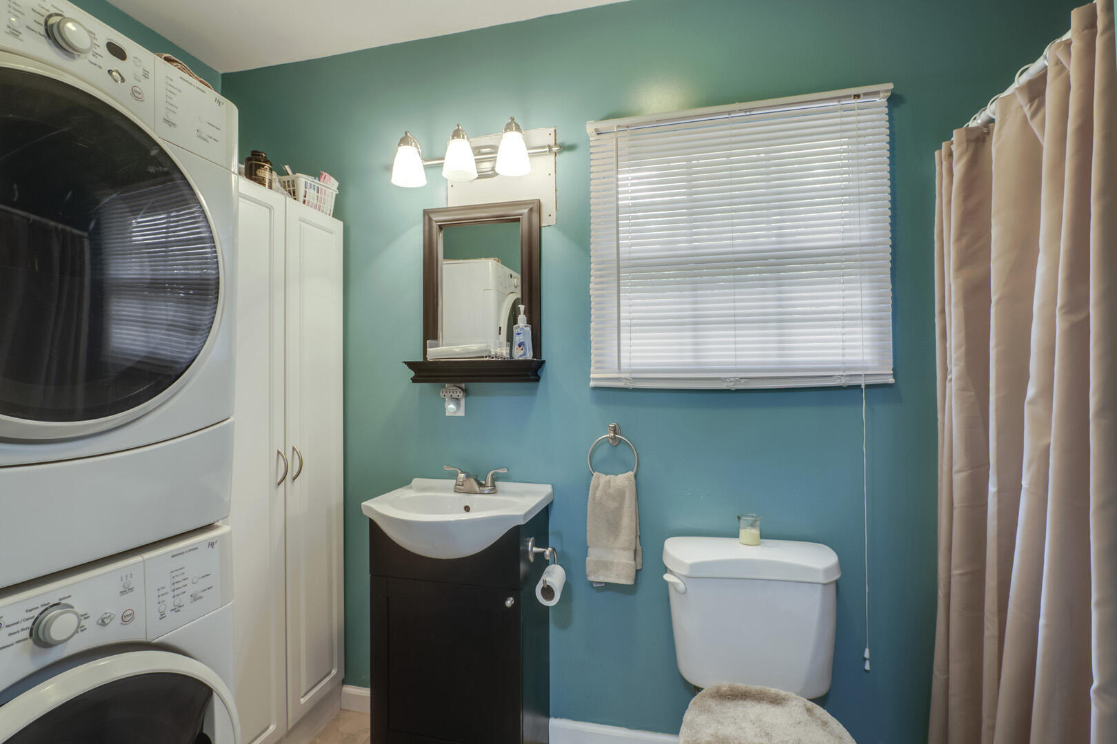 116-112 Hart Orchard Road Kingston, TN 37763 - Photo 15 of 40 15_HartOrchardRoad_116_MasterBath-Laundr